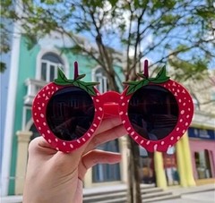 1pc Red Strawberry Sunglasses Cute Fruit Shape For Occasion Party Decorations