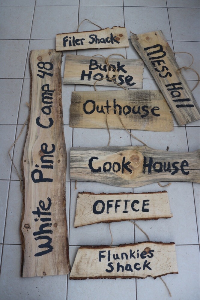 Live Edge Wooden Sign – Pine Lumberjack Party Decorations