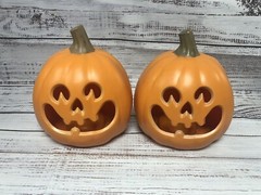 Lot of 2 LED Light-Up Orange Halloween Pumpkin Jack O Lantern 8″