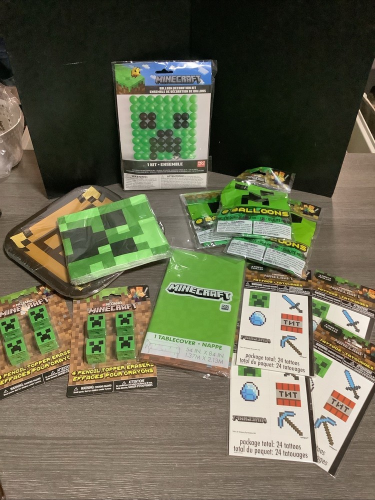 Minecraft Birthday Party Supplies Large Lot Plates, Napkins, Balloons, Banner