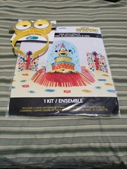 MINIONS TABLE DECORATION KIT AND LIGHT UP HEADBAND