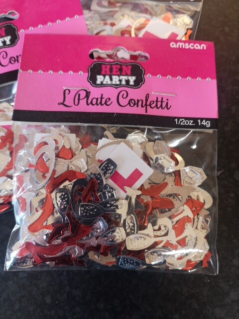 Red Hen Party Bride to Be Assorted Confetti Learner Plates Fun L PLATE MARRIED