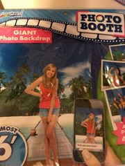 Giant Photo Backdrop – Fun in the Sun! Great for School Dance Pictures.