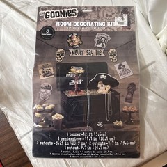 The Goonies 8pc Treasure Room Decorating Kit Halloween/Birthday Party New