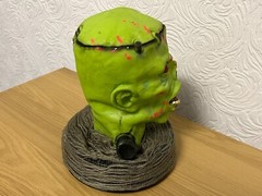 Halloween Animated Zombie Prop 11″ Tall LED Moves Sounds -🕹️Retro Gift Idea🕹️