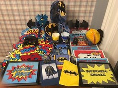 Batman DC Comics Birthday Party Decor Decorations Supplies Figures HUGE LOT- EUC