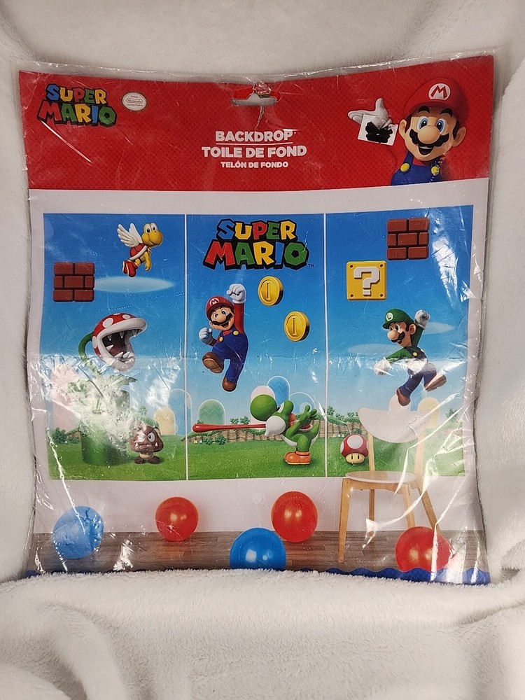 Super Mario Bros. Plastic Scene Setter, 8.37ft x 5.41ft 3pc