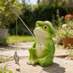 Resin Frog Statue for Garden Patio Balcony Outdoor Pond Decoration Small Size