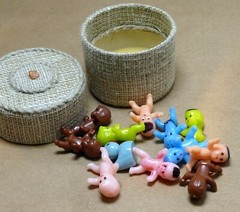 Lot of 11 King Cake 1″ Plastic Babies Mixed Pastel Color mini miniature figurine