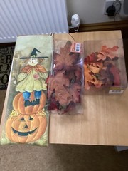 SCARECROW HALLOWEEN BOTTLE BAG USA PLUS TWO BOXES OF ARTIFICIAL LEAVES