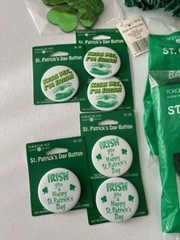 NICE & NEW Lot of St Patrick’s Day Party Decorations, Pins ect SHIPS FREE
