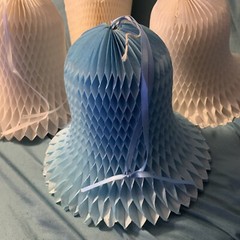 New Westminster Bells Tissue Honeycomb Decoration Various Sizes Lot of 4 Pieces