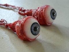 Realistic Ripped Out Bloody Eyeball for Halloween Cosplay Party Fake Scary Props