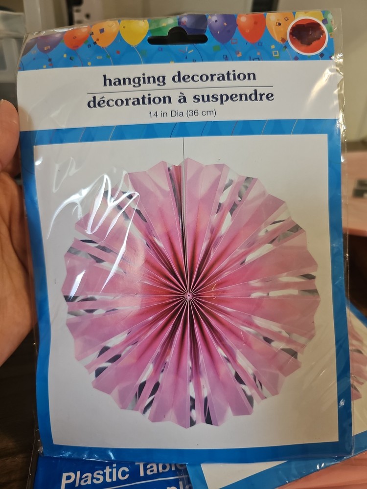 Hanging Decoration Pink 1pk – 14in Dia (36 cm)