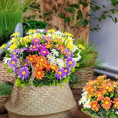 5 Pcs Lifelike Plastic Daisy Bouquet for Outdoor Patio Garden Home Decor