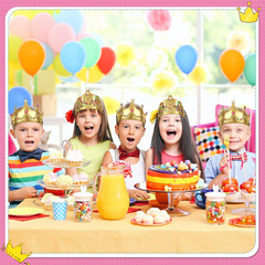 22 pack DIY Crowns Set Include 12 Pcs Foam Princess Crowns and 10 Pcs Diamond St