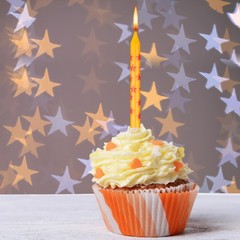 12 Pcs Anime Theme Birthday Candles 0.3 inches x 3.7 inches, yellow, red