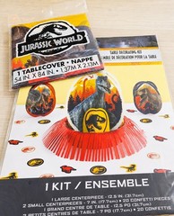 Jurassic World 4 Pack Table Decorating Kit And 1 Tablecover