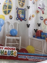 Mickey Mouse Clubhouse Room Transformation Kit manufactured by Hallmark Party