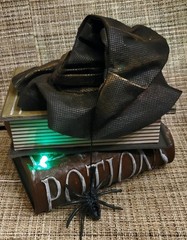Animated Moving Talking Light-Up Witch Hat on Potion Books Halloween Decor NEW