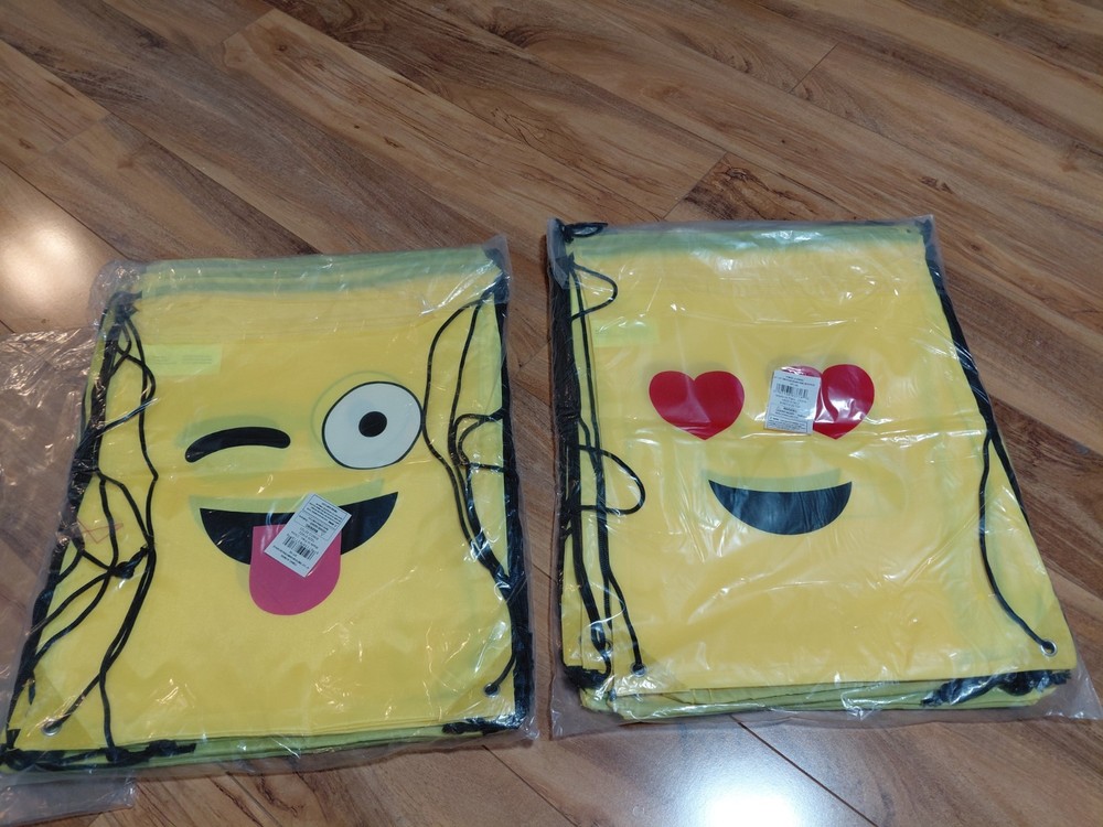 Lot Of 24 New Emoji Bag Drawstring Backpack Party Favors Teachers Gifts School
