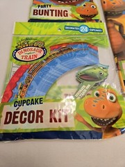 NEW! Jim Henson’s Dinosaur Train Birthday Party Supplies Table Cover Cupcake Kit