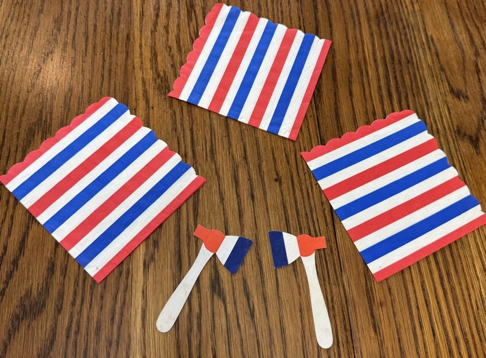 VTG 50s Patriotic Red White Blue Axe Cutout 4th of July Party Napkins, 5 Pieces