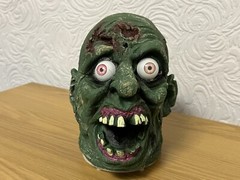 Halloween Zombie 8″ Tall Prop – Moves Lights-Up Talks -🕹️Retro Gift Idea🕹️