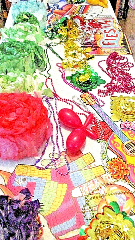 AS IS LOT Vintage CINCO DE MAYO Foil Arcades CUTOUTS Garlands BEADS Maracas