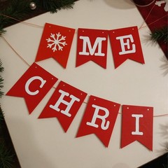 Merry Christmas Banner Sign Pre-Assembled Hanging Decorations Party Supplies