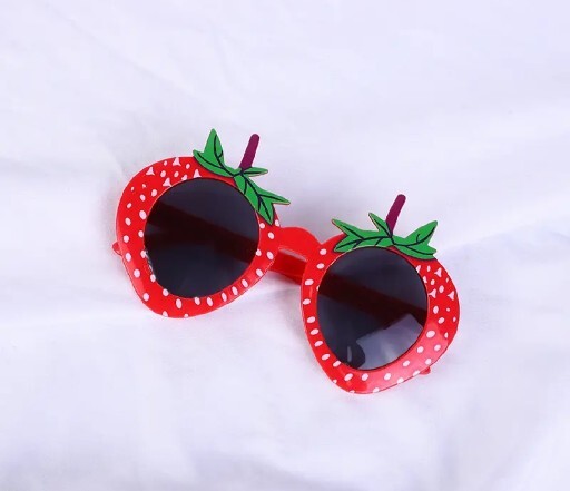 1pc Red Strawberry Sunglasses Cute Fruit Shape For Occasion Party Decorations