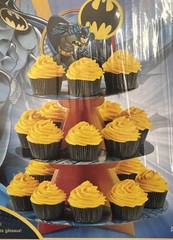 Wilton~BATMAN~Themed Birthday Treat Cupcake Stand Holds 24 Count NEW!!