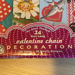 eeBoo Valentine Paper Chain 240 links Ephemera Vintage Style 2 Packs 48’