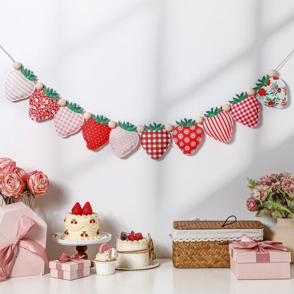 Strawberry Felt Banner Garland Decor Vintage 3D Strawberry Hanging Garland wi…