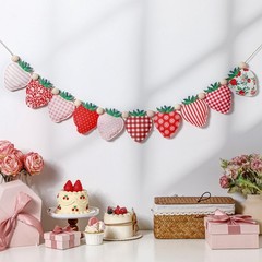 Strawberry Felt Banner Garland Decor Vintage 3D Strawberry Hanging Garland wi…