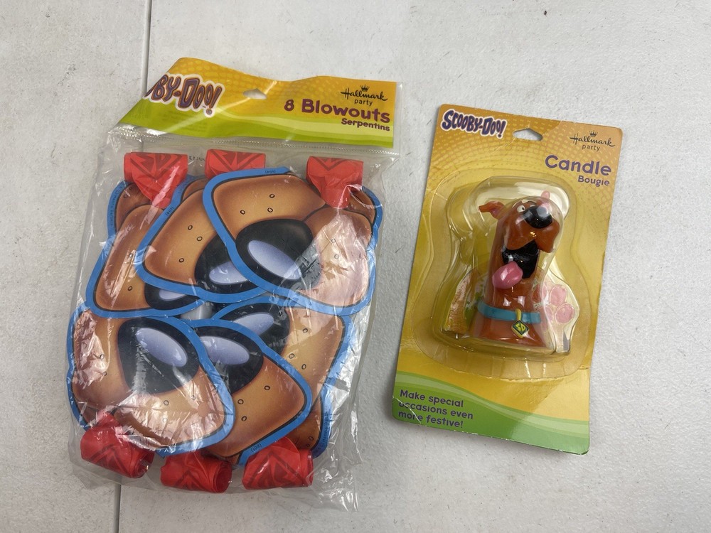 Hallmark Scooby Doo Candle and 8 Blowouts Party Birthday Party New