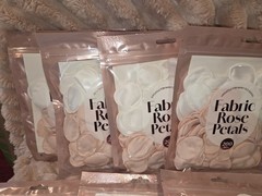 NEW 7 Packs 200 Count Fabric Rose Petals White Pink