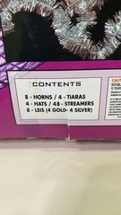 TNT 72 Pc Party For 8 – Hats, Streamers, Horns & 6 Pc Party Poppers Gold/Silver