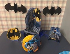 Batman DC Comics Birthday Party Decor Decorations Supplies Figures HUGE LOT- EUC