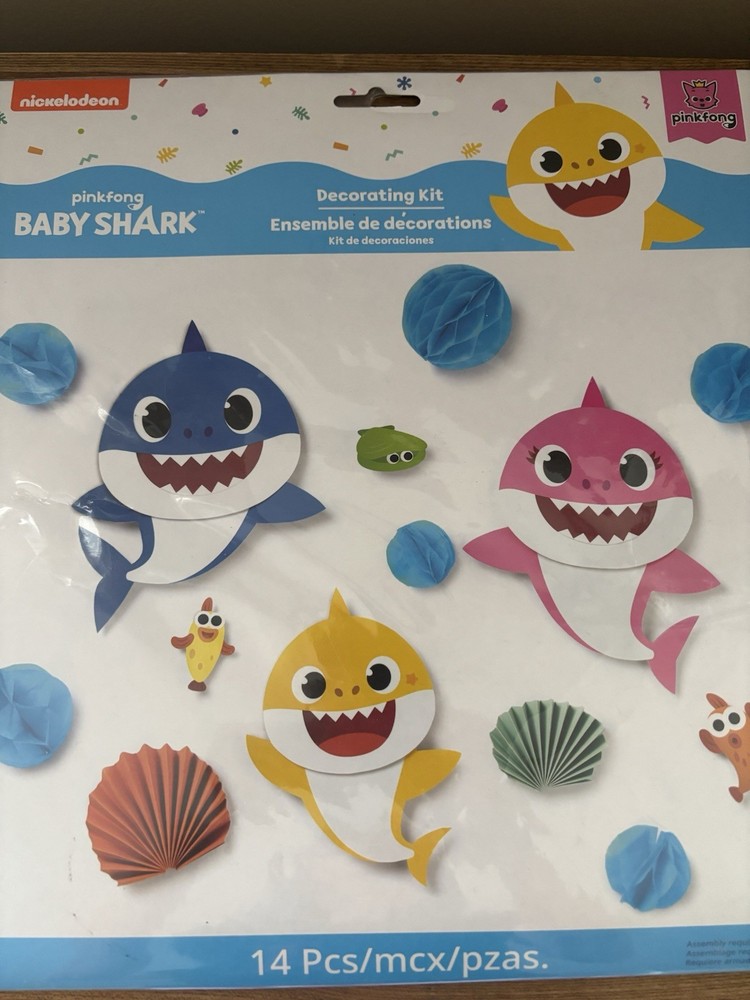 NEW Baby Shark Nickelodeon Cartoon Birthday Party Wall Decorating Kit 14 Pieces