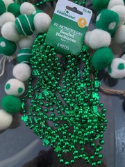 LOT ST PATRICK’S PARTY BANNERS GARLAND SHAMROCKS CLOVERLEAFS DECOR NECKLACES