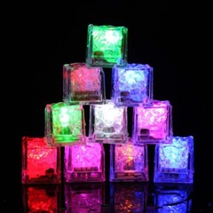 Liquid Flashing Blinking Glowing Light up Ice Cubes for Bar