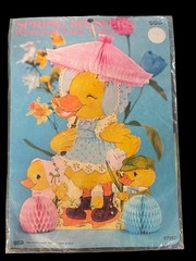 Vintage Eureka “Spring Showers” Honeycomb Tissue Centerpiece model 87987