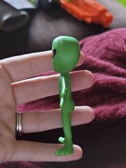 6 Green Alien Bendable UFO Action Figure Outer Space Rubber Craft Child Toy Set