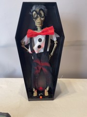 Halloween Dancing Skeleton Decoration – Halloween Magic – 2015 – ALDI