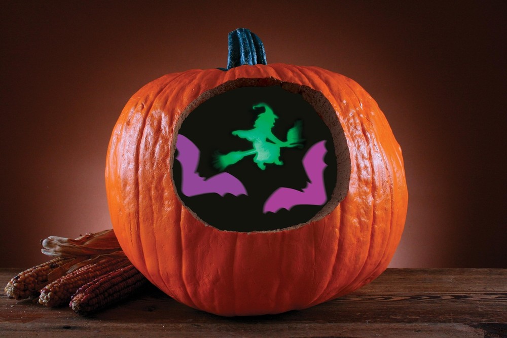 Fun World Bats Witches Pumpkin Projector 3.5″ Pumpkin Carving Accessory, Purp…