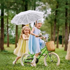 Mini White Lace Parasol 19.6″, Vintage Embroidery Decorative Umbrella for Wed…