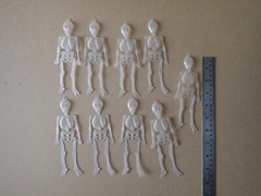 9 x 6″ tall glow in the dark skeletons (B197)
