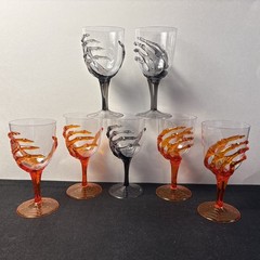 7 Skeleton Hand Plastic Wine Goblets Gothic Halloween Party Bar Decor Cups