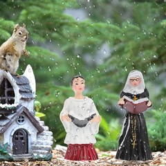 4pcs Resin Nun Statues Chanting Figurine Adorn for Micro Landscape Garden Dec…
